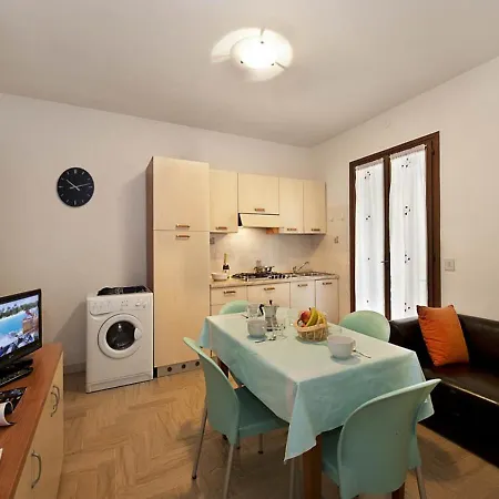 Albina Apartamento *